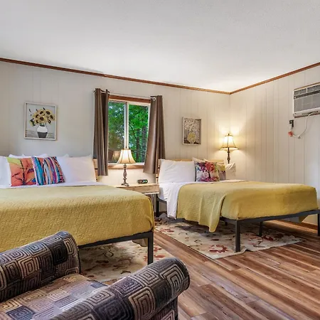 Tall Pines Inn Eureka Springs Extérieur photo